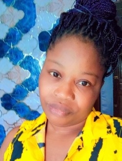 Profil de Yelian, une femme célibataire de 33 ans à Abomey-Calavi