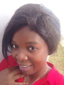 Profil de Esther, une femme célibataire de 22 ans à Yaoundé