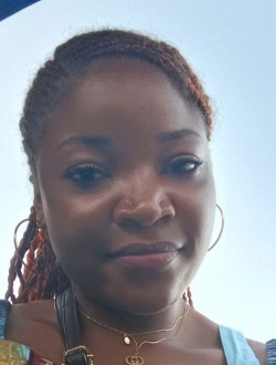 Profil de Longoria, une femme célibataire de 27 ans à Douala