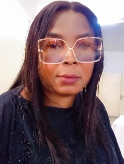 Profil de Kethia, une femme célibataire de 56 ans à Dakar-Marine