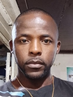Profil de Cedric, un homme célibataire de 35 ans à Yaoundé