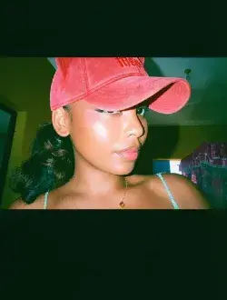 Profil de Ralairaozy, une femme célibataire de 20 ans à Toamasina