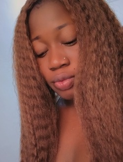 Profil de Nadia, une femme célibataire de 31 ans à Seme-Podji