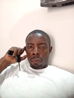 Profil de Hugues, un homme célibataire de 43 ans à Yaoundé