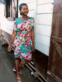 Profil de Sandra, une femme célibataire de 26 ans à Antalaha