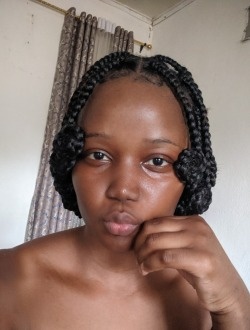 Profil de Erica, une femme célibataire de 24 ans à Ayos