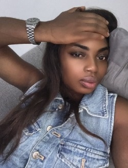 Profil de Henriette, une femme célibataire de 33 ans à Douala