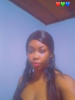 Profil de Elle, une femme célibataire de 32 ans à Yaoundé