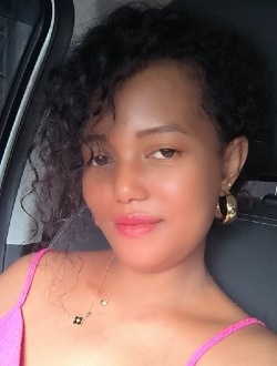 Profil de Alexandra, une femme célibataire de 29 ans à Antalaha
