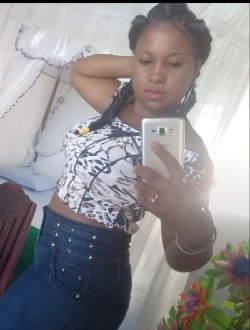 Profil de Julie, une femme célibataire de 30 ans à Nosy-Be