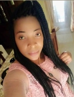 Profil de Christelle, une femme célibataire de 33 ans à Yaoundé