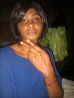 Profil de Ernestine, une femme célibataire de 28 ans à Mbalmayo
