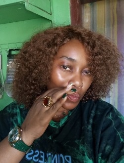Profil de Laure, une femme célibataire de 39 ans à Bata