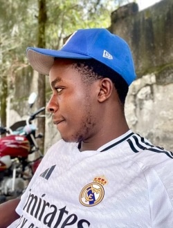 Profil de John, un homme célibataire de 24 ans à Goma
