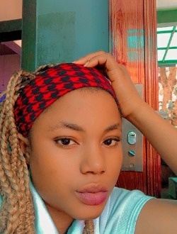 Profil de Diane, une femme célibataire de 24 ans à Yaoundé