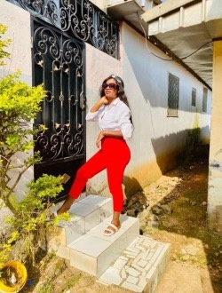 Profil de Paule, une femme célibataire de 30 ans à Yaoundé