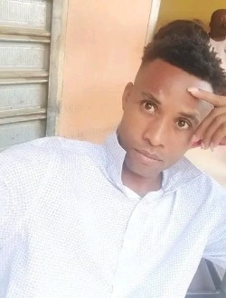 Profil de Romain, un homme célibataire de 32 ans à Ababa