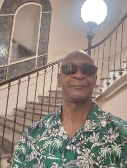 Profil de Yakouza, un homme célibataire de 56 ans à Kisantu