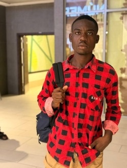 Profil de Noel, un homme célibataire de 25 ans à Yaoundé