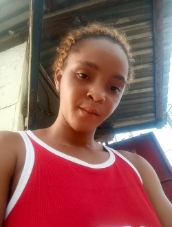 Profil de Marthe, une femme célibataire de 26 ans à Abam
