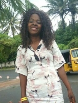 Profil de Emilienne, une femme célibataire de 28 ans à Toamasina