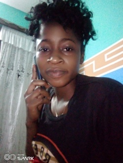 Profil de Prisca, une femme célibataire de 36 ans à Petit Abidjan-Youkou