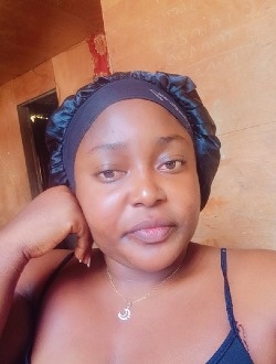 Profil de Laura, une femme célibataire de 34 ans à Koulamoutou