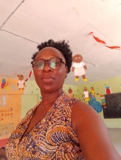 Profil de Eudoxie, une femme célibataire de 44 ans à Abata