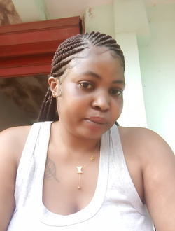 Profil de Beatrice, une femme célibataire de 34 ans à Yaoundé