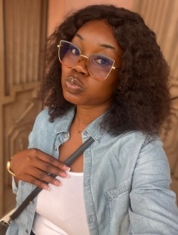 Profil de Aimée, une femme célibataire de 35 ans à Abidjan
