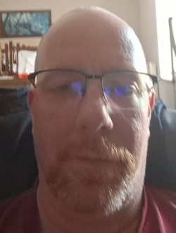 Profil de Teddy, un homme célibataire de 44 ans à Rosporden