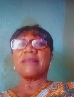 Profil de Antoinette, une femme célibataire de 65 ans à Yaoundé