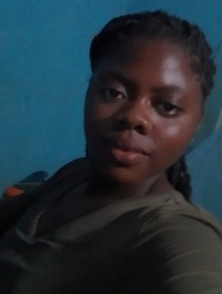 Profil de Blessing, une femme célibataire de 19 ans à Lomé