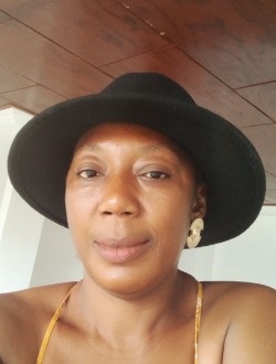 Profil de Clarisse, une femme célibataire de 42 ans à Yaoundé