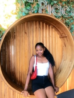 Profil de Juliana, une femme célibataire de 25 ans à Toamasina