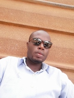 Profil de Angelo, un homme célibataire de 39 ans à Lomé
