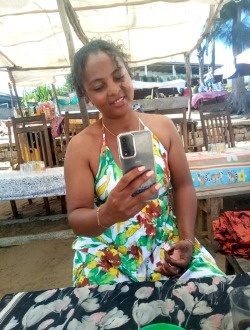 Profil de Stéphanie, une femme célibataire de 32 ans à Amboasary