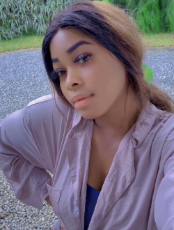 Profil de Nina, une femme célibataire de 26 ans à Abidjan