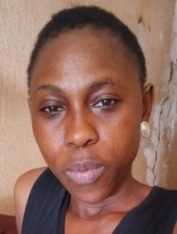 Profil de Nadège, une femme célibataire de 33 ans à Cotonou