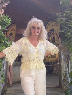 Profil de Fleur, une femme célibataire de 63 ans à Manhay