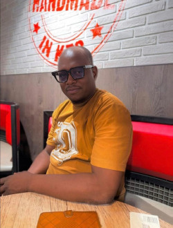 Profil de Youssouf, un homme célibataire de 45 ans à Genève