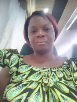 Profil de Kerbou Ghislaine, une femme célibataire de 50 ans à Petit Abidjan-Youkou