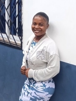 Profil de Winnie Sergine, une femme célibataire de 23 ans à Yaoundé