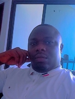 Profil de Romuald, un homme célibataire de 35 ans à Abidjan