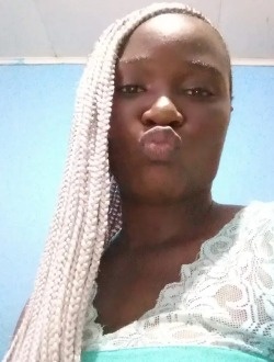 Profil de Rahnine, une femme célibataire de 32 ans à Yaoundé