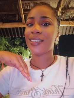 Profil de Amour, une femme célibataire de 31 ans à Libreville
