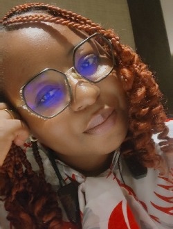 Profil de Christelle, une femme célibataire de 39 ans à Douala