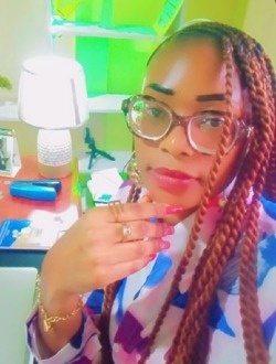 Profil de Laure, une femme célibataire de 27 ans à Abang