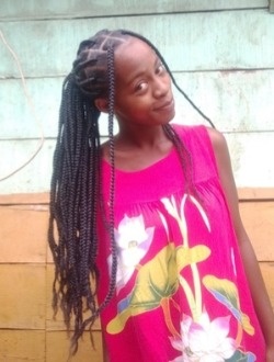 Profil de Layanah, une femme célibataire de 20 ans à Antalaha