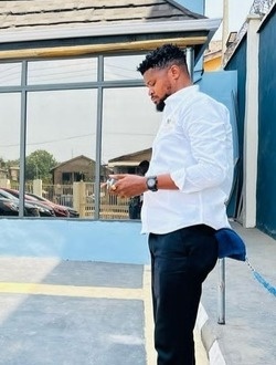 profile picture 0